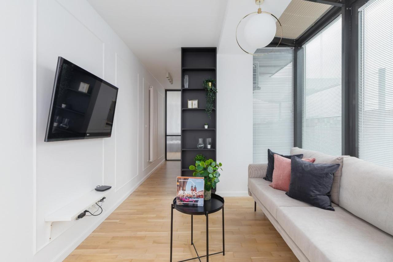 Politechnika Krakowska Apartment By Renters Prestige Екстериор снимка